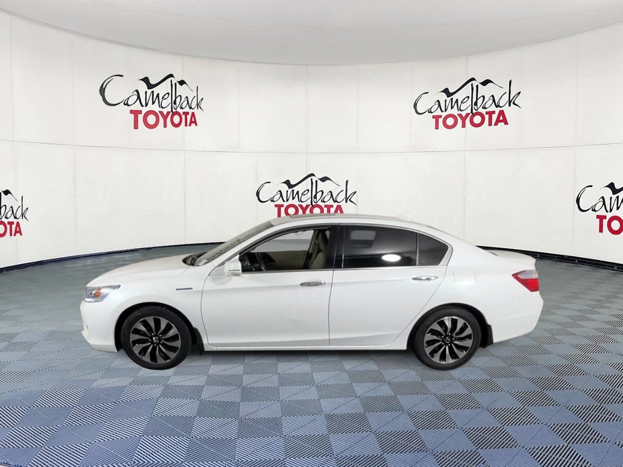 Used 2015 Honda Accord Touring image 7