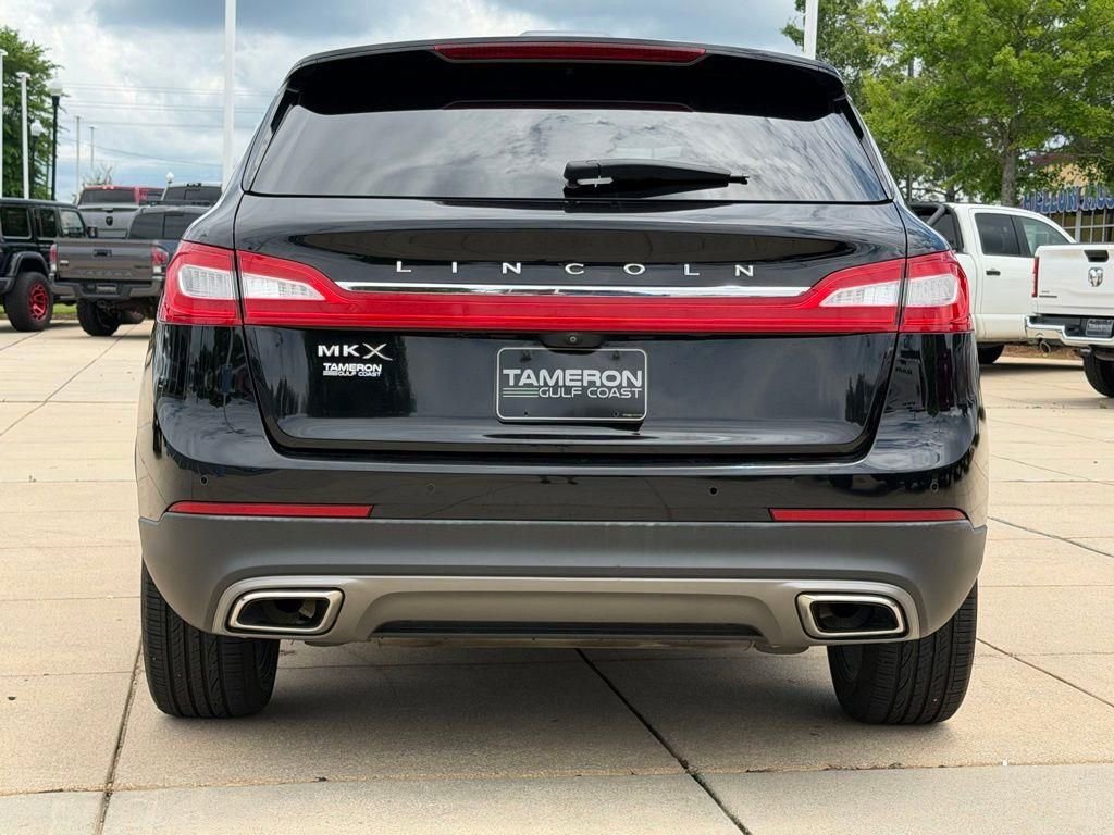 Used 2017 Lincoln MKX Reserve FWD image 4