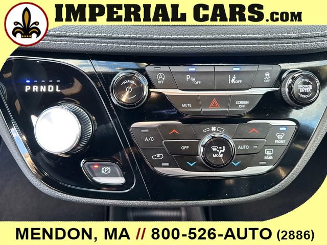 New 2026 Chrysler Pacifica Select image 28