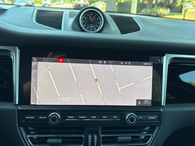 Used 2019 Porsche Macan AWD/4WD image 46
