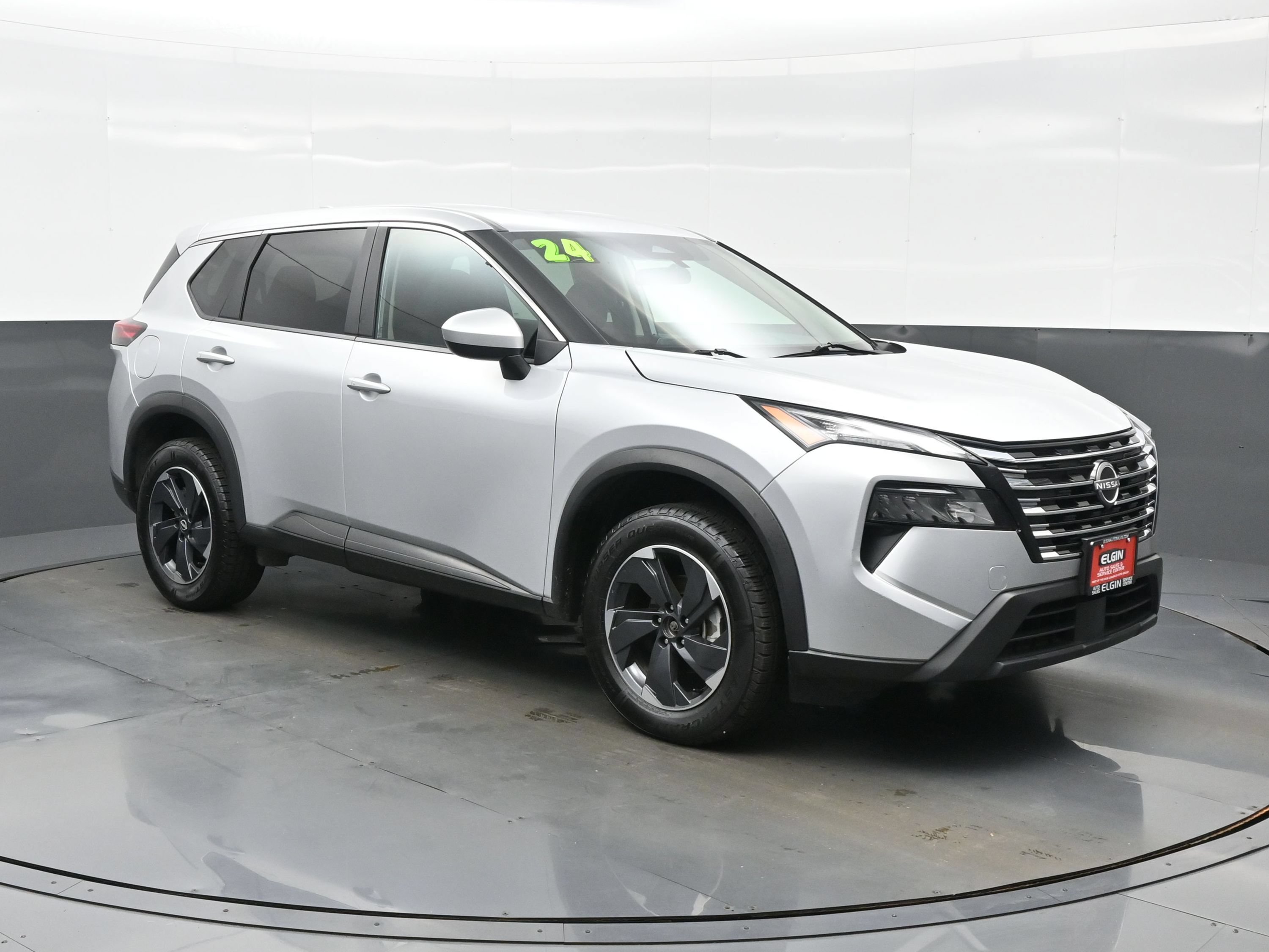 Used 2024 Nissan Rogue SV FWD image 8