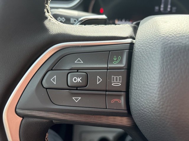 New 2025 Jeep Grand Cherokee Altitude image 25