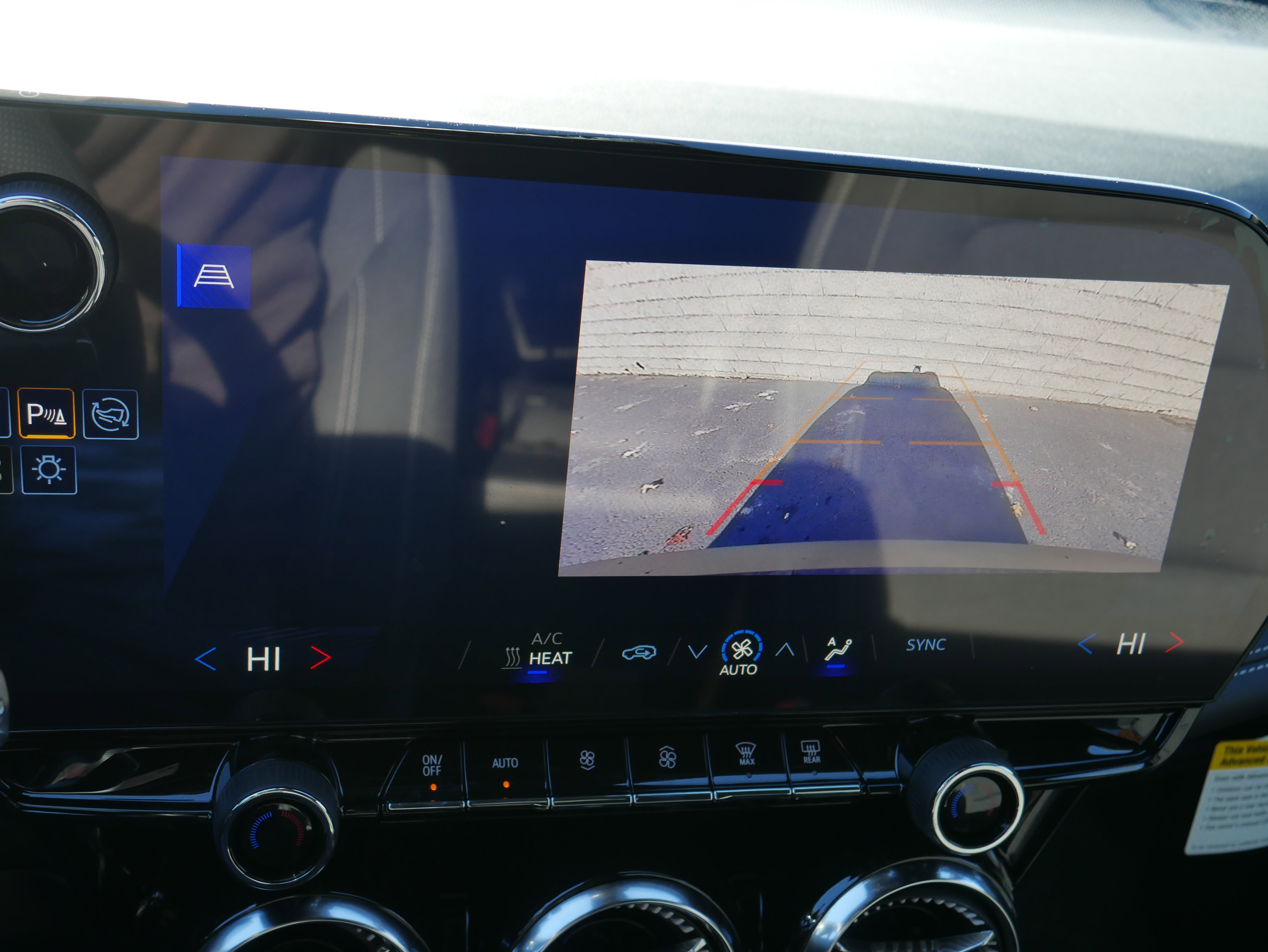 New 2025 Chevrolet Blazer EV AWD Police w/ Remote Keyless Entry Package image 18