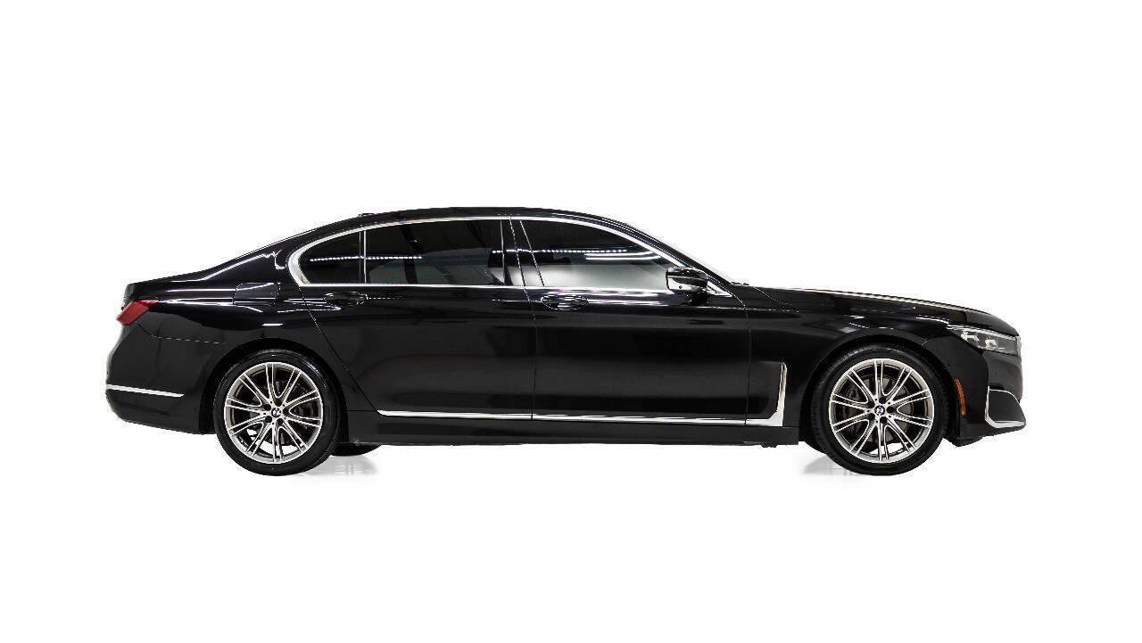 Used 2021 BMW 740i w/ Premium Package RWD image 5