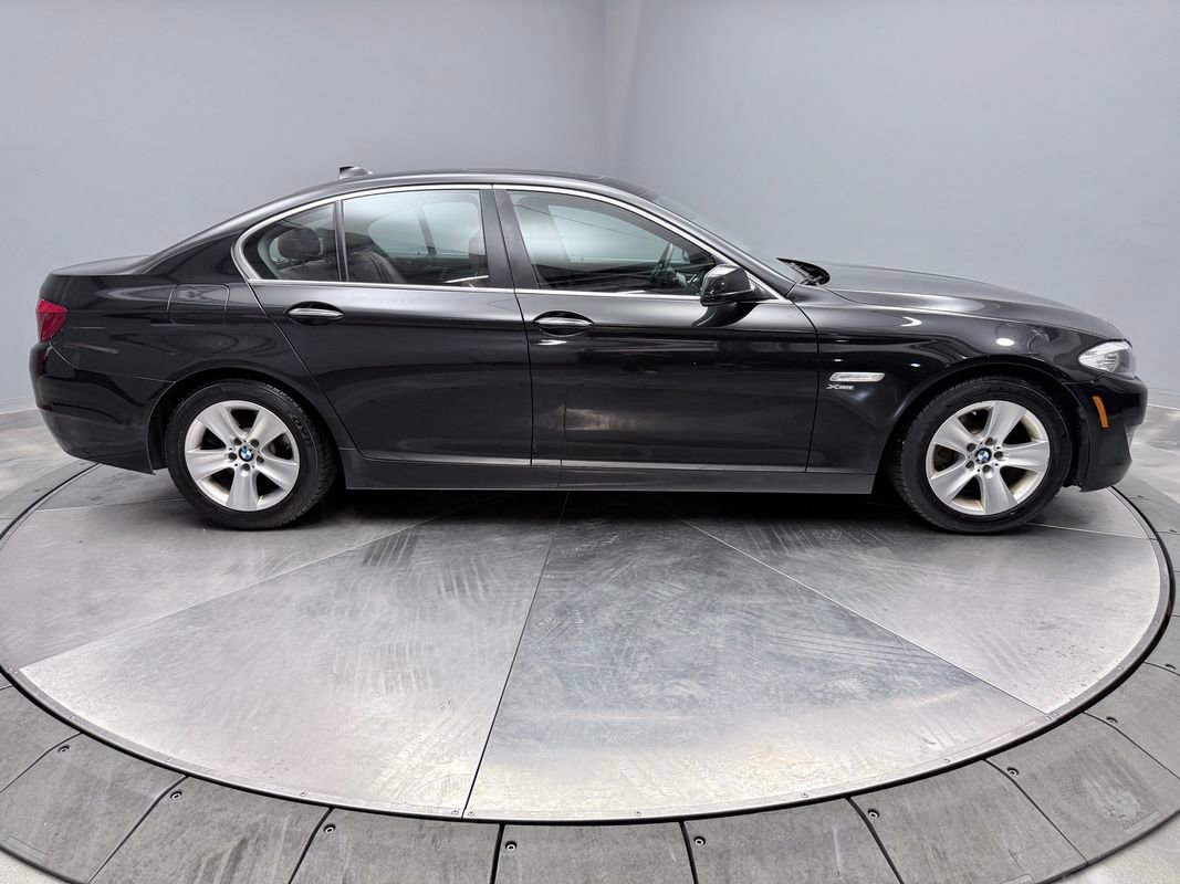 Used 2012 BMW 528i xDrive Sedan AWD/4WD image 4
