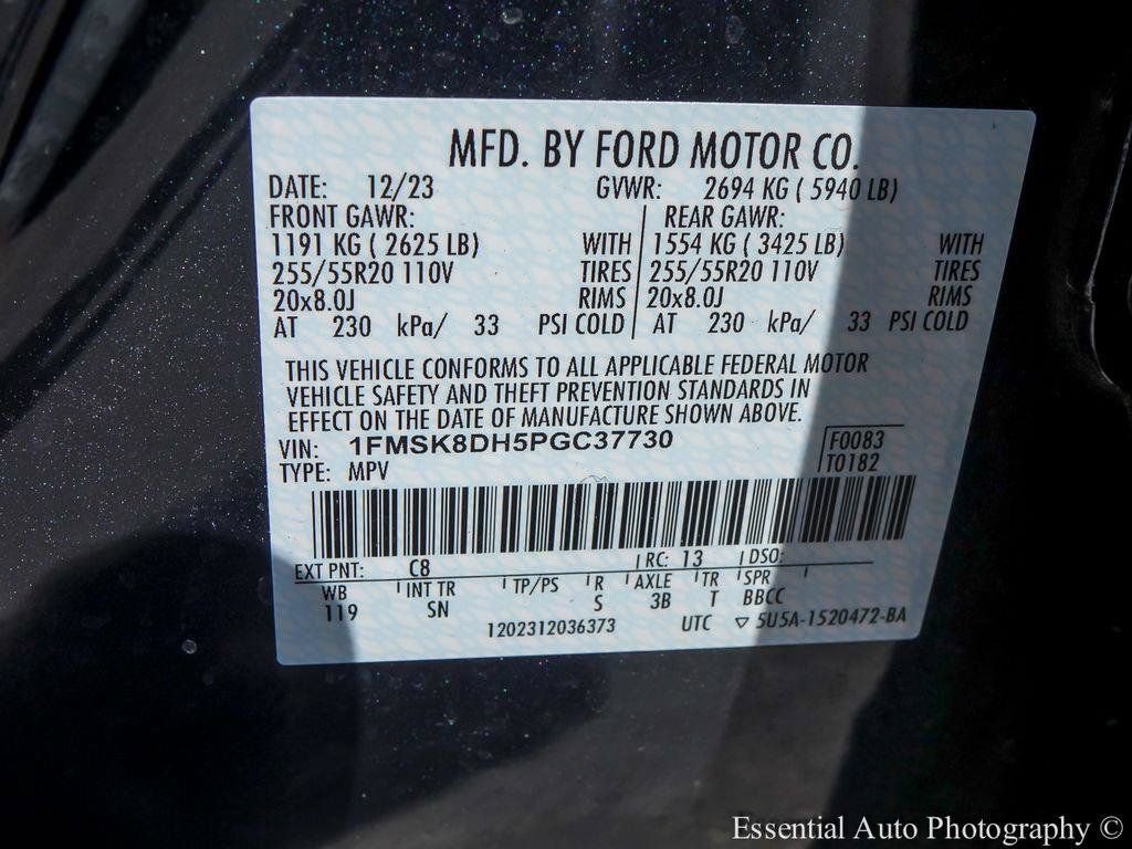 Used 2023 Ford Explorer XLT w/ Equipment Group 202A AWD/4WD image 31