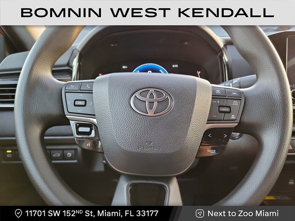 Used 2025 Toyota Camry LE image 13