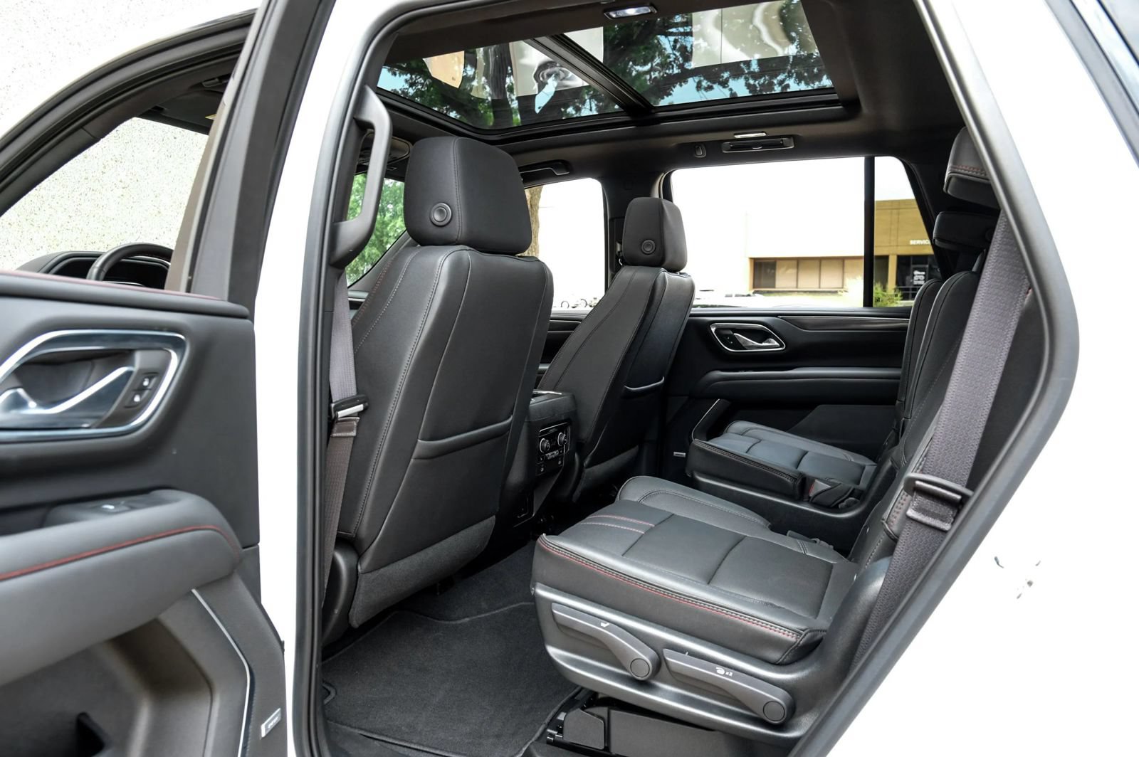 Used 2023 Chevrolet Tahoe RST w/ Luxury Package AWD/4WD image 48