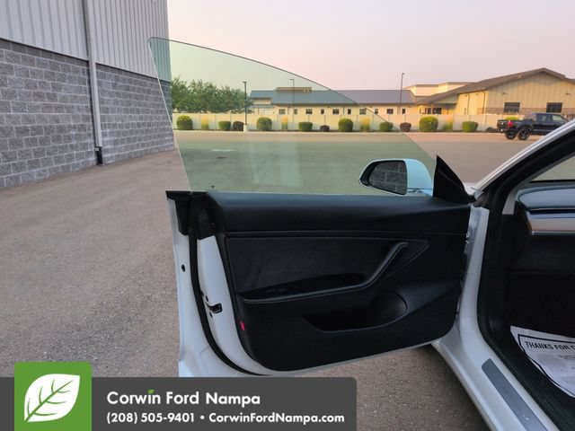 Used 2019 Tesla Model 3 Standard Range Plus RWD image 10