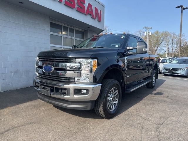 Used 2017 Ford F250 Lariat w/ Lariat Value Package AWD/4WD image 5
