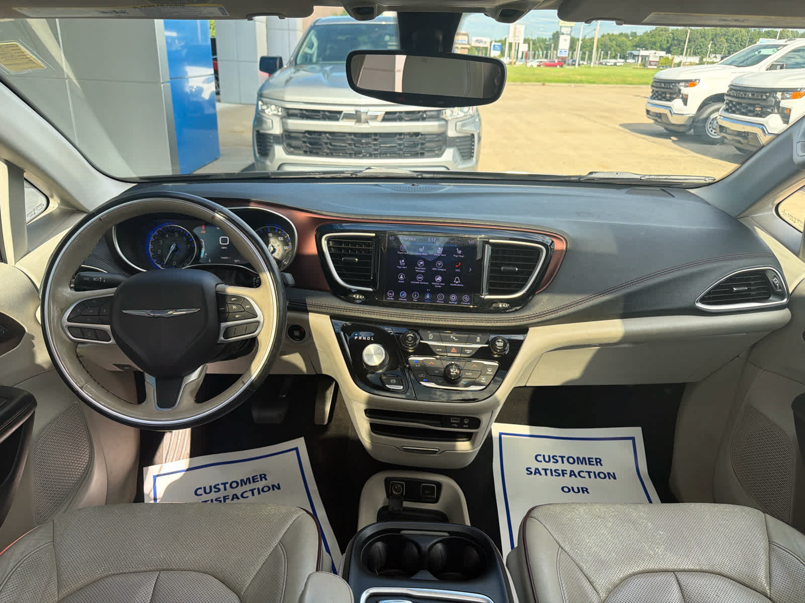 Used 2020 Chrysler Pacifica Limited FWD image 28