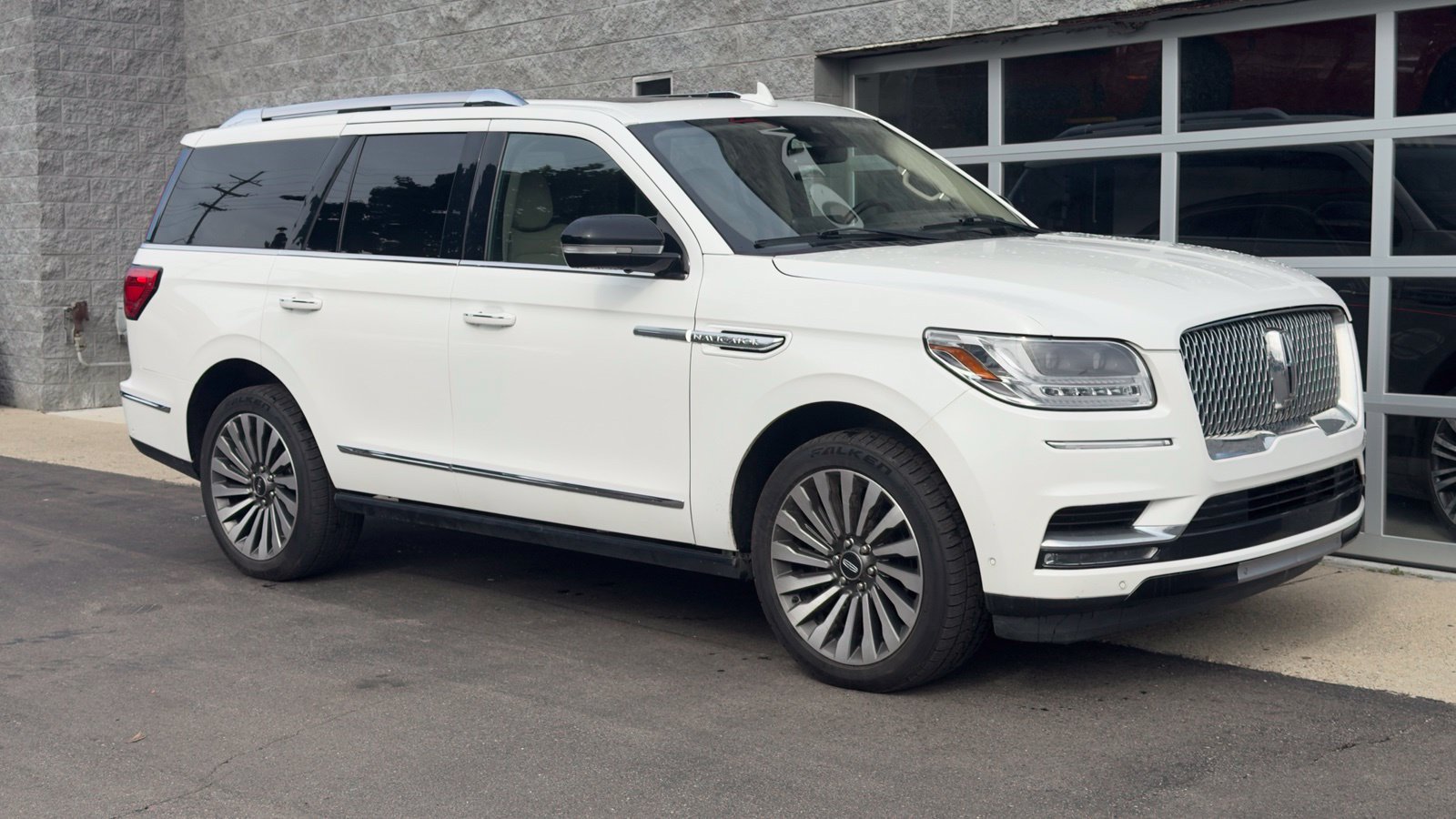 Used 2021 Lincoln Navigator Reserve w/ Luxury Package AWD/4WD image 7