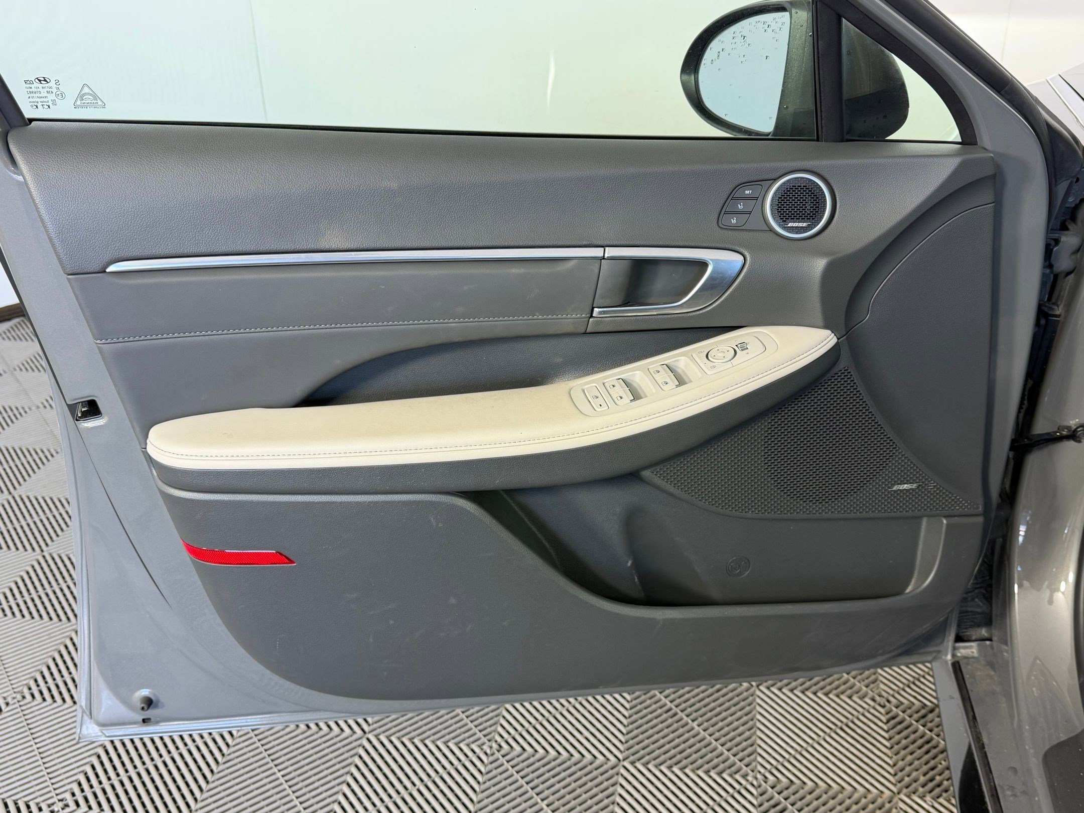 Used 2023 Hyundai Sonata Limited image 22