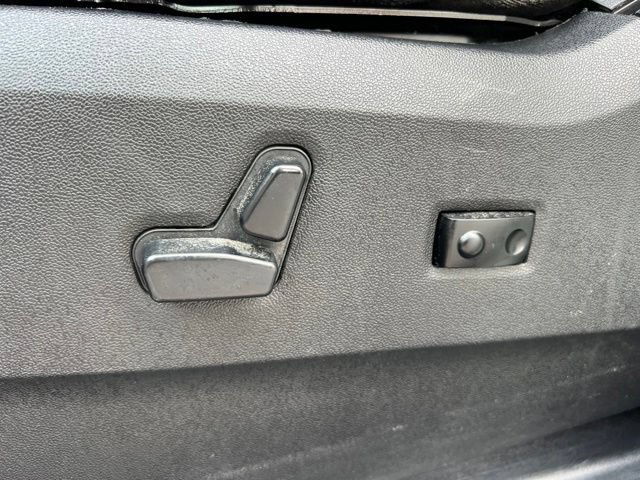 Used 2016 Dodge Grand Caravan SXT FWD image 23