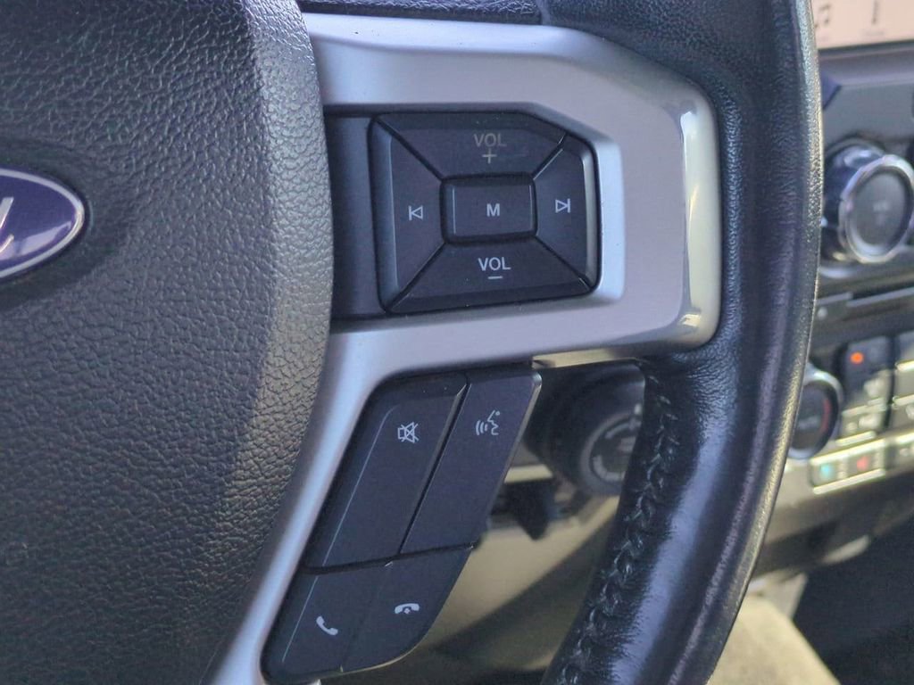 Used 2018 Ford F150 Lariat w/ Trailer Tow Package image 27