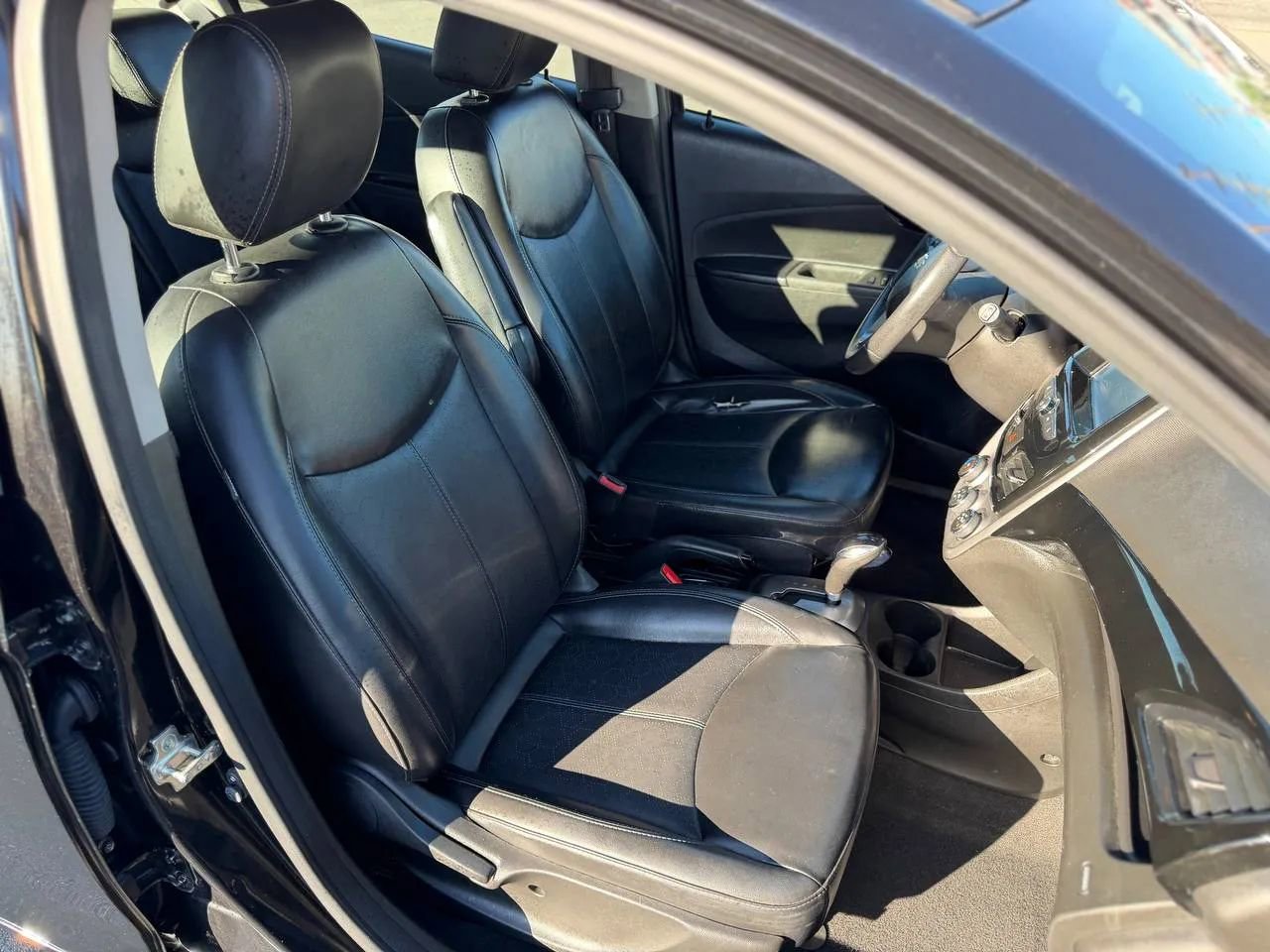 Used 2017 Chevrolet Spark LT image 33