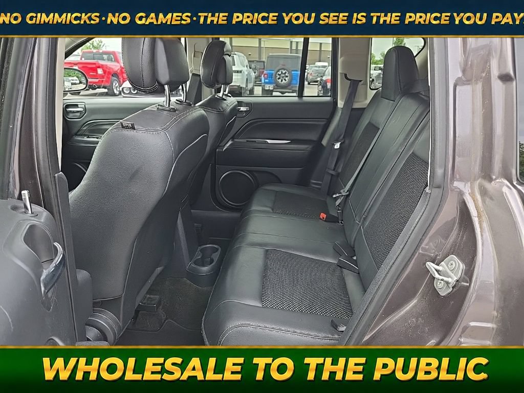 Used 2015 Jeep Compass Latitude FWD image 14