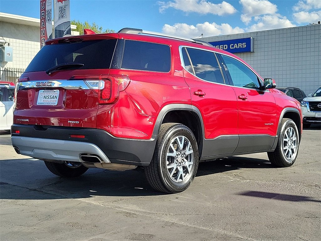 Used 2023 GMC Acadia SLT image 2