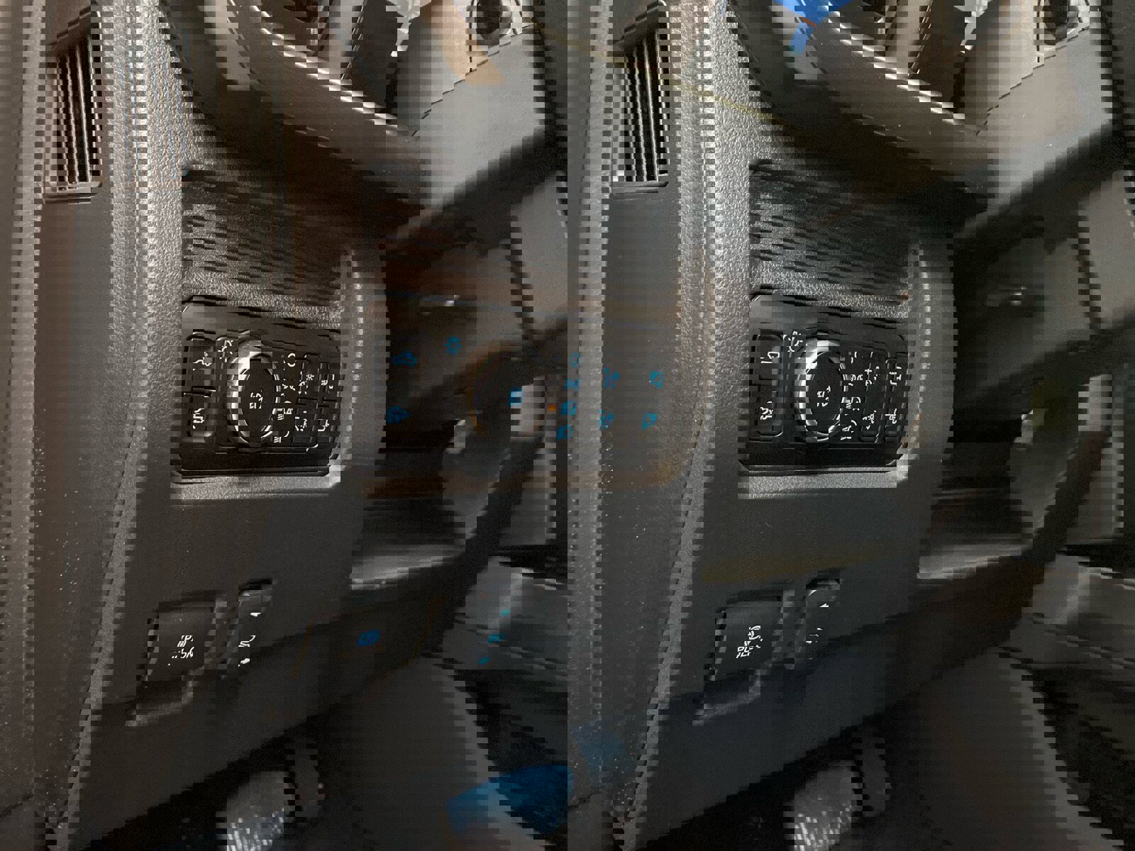 New 2026 Ford F250 Lariat w/ Lariat Ultimate Package image 18