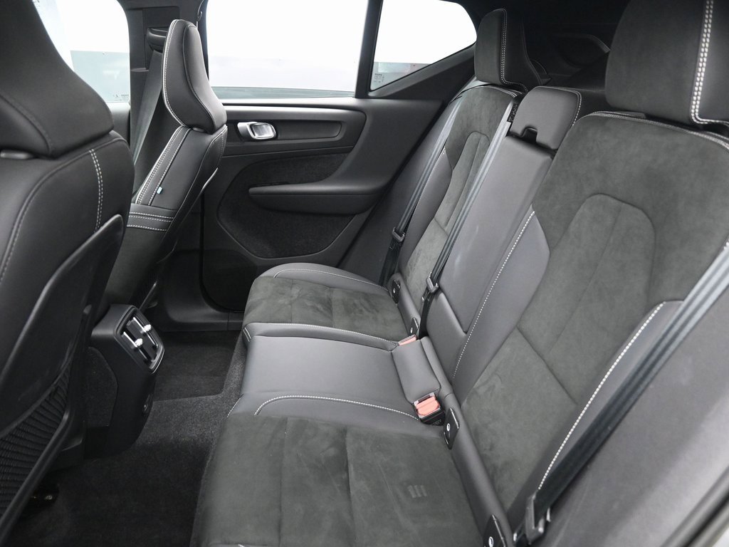 Used 2023 Volvo XC40 Recharge Ultimate w/ Protection Package Premier image 27