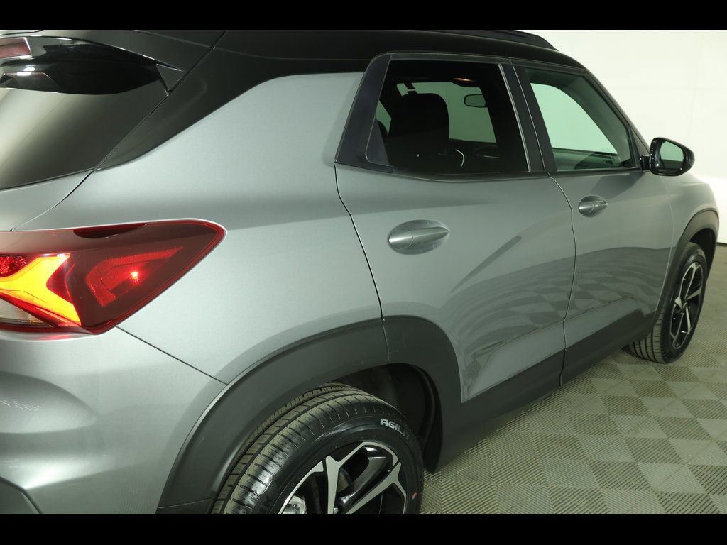 Used 2023 Chevrolet TrailBlazer RS AWD/4WD image 19