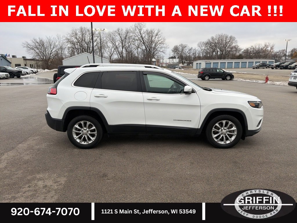 Used 2019 Jeep Cherokee Latitude w/ Cold Weather Group image 5