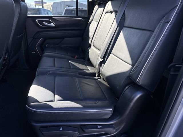 Used 2024 Chevrolet Suburban Premier image 11