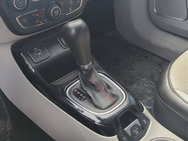 Used 2021 Jeep Compass Limited w/ Elite Exterior Group FWD image 17