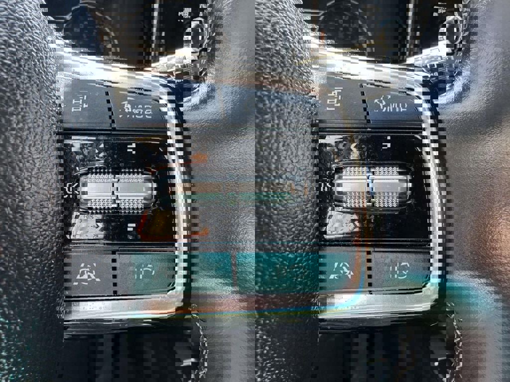 Certified 2023 Kia Sorento S image 28