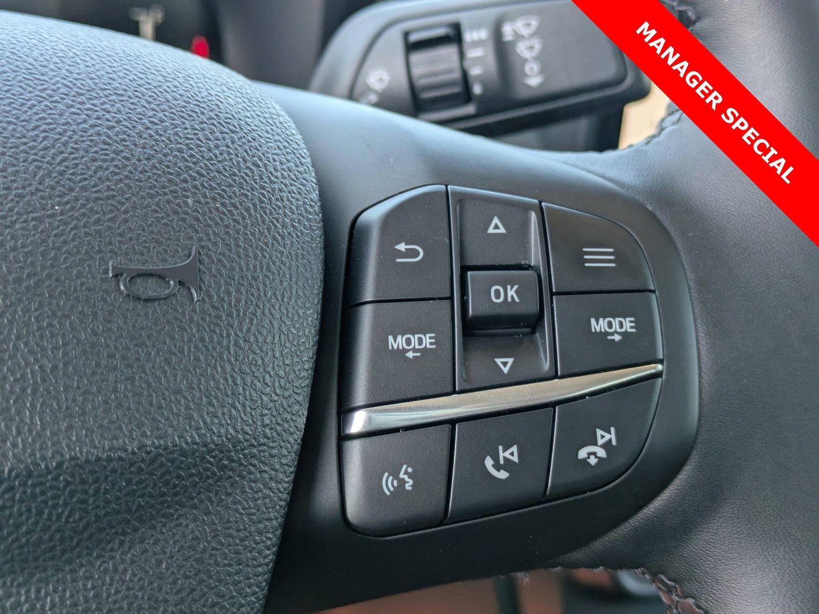 New 2025 Ford Maverick XLT w/ XLT Luxury Package image 27