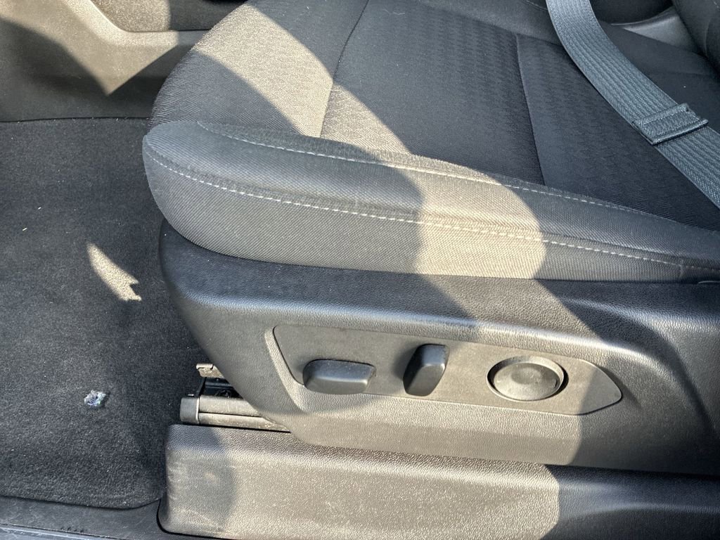 Used 2023 GMC Sierra 1500 Elevation image 12