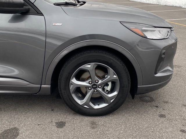 Used 2023 Ford Escape ST-Line w/ Tech Pack #1 image 9
