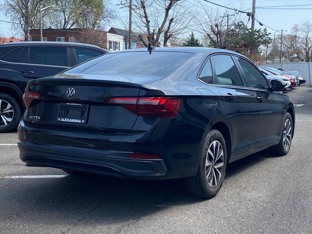 Certified 2024 Volkswagen Jetta S image 3