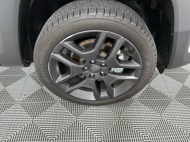 Used 2021 Jeep Renegade Latitude AWD/4WD image 15