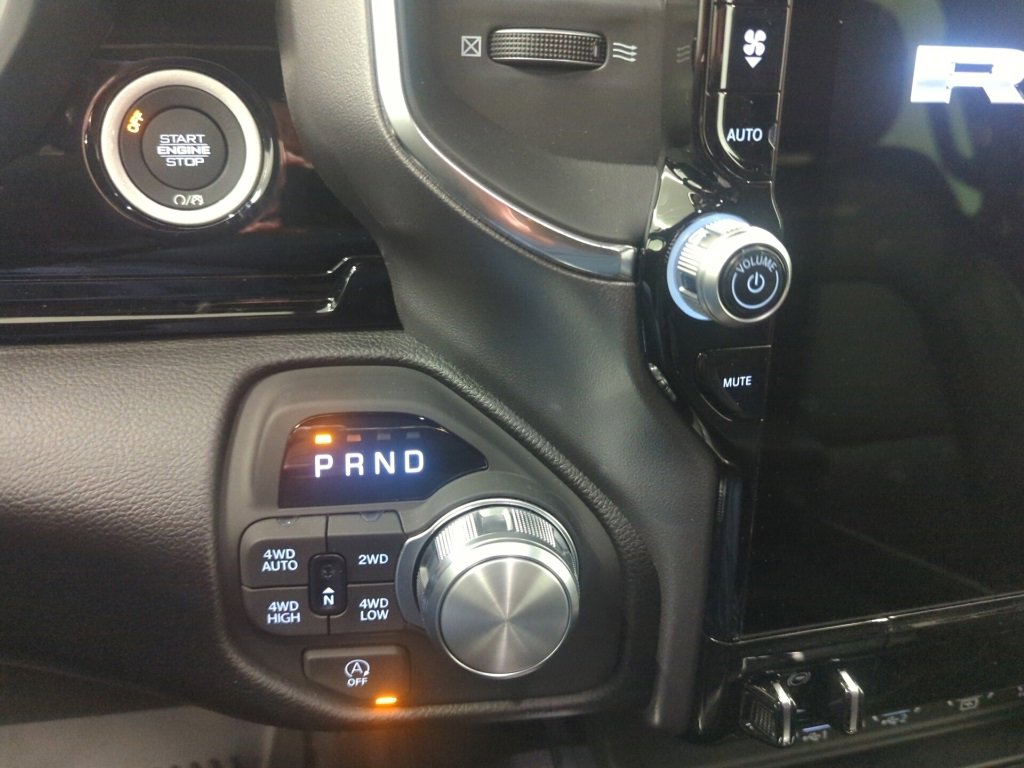 New 2025 RAM 1500 Laramie image 18