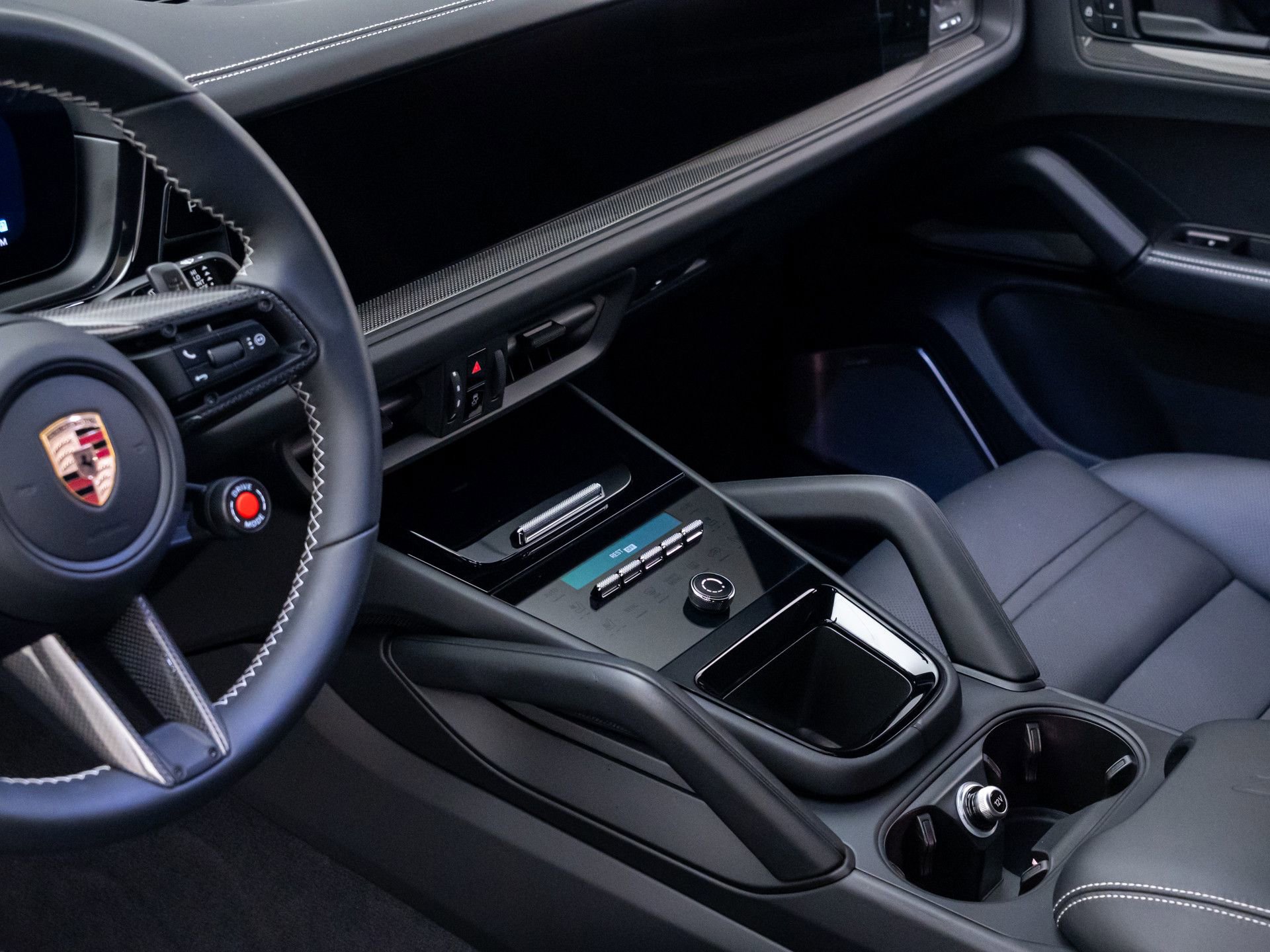 Certified 2025 Porsche Cayenne Turbo GT image 13