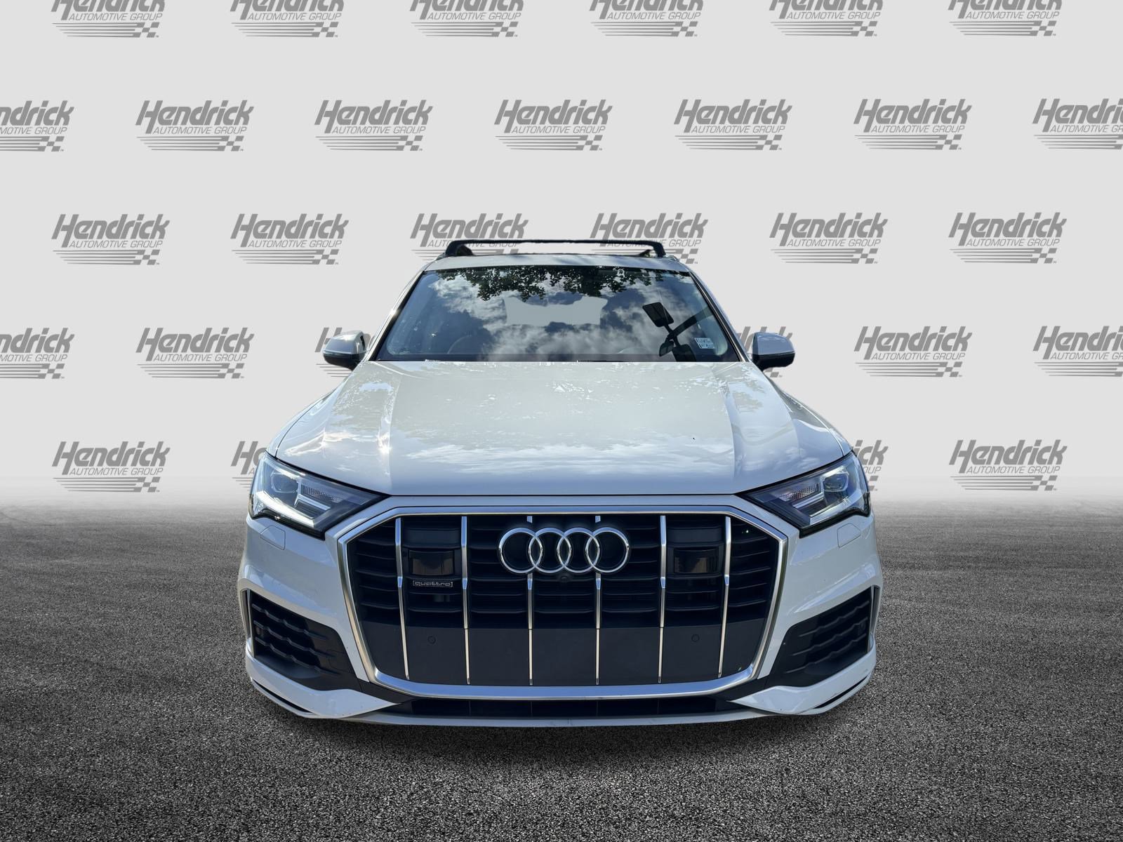 Used 2023 Audi Q7 2.0T Premium w/ Convenience Package image 3