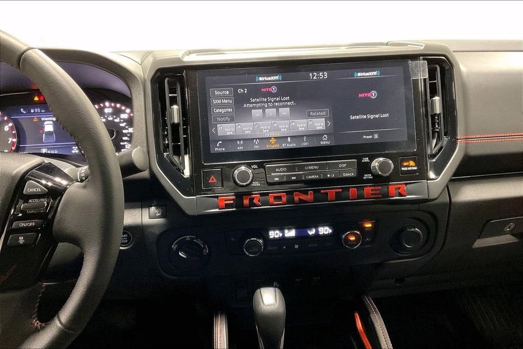 Used 2025 Nissan Frontier PRO-4X image 8