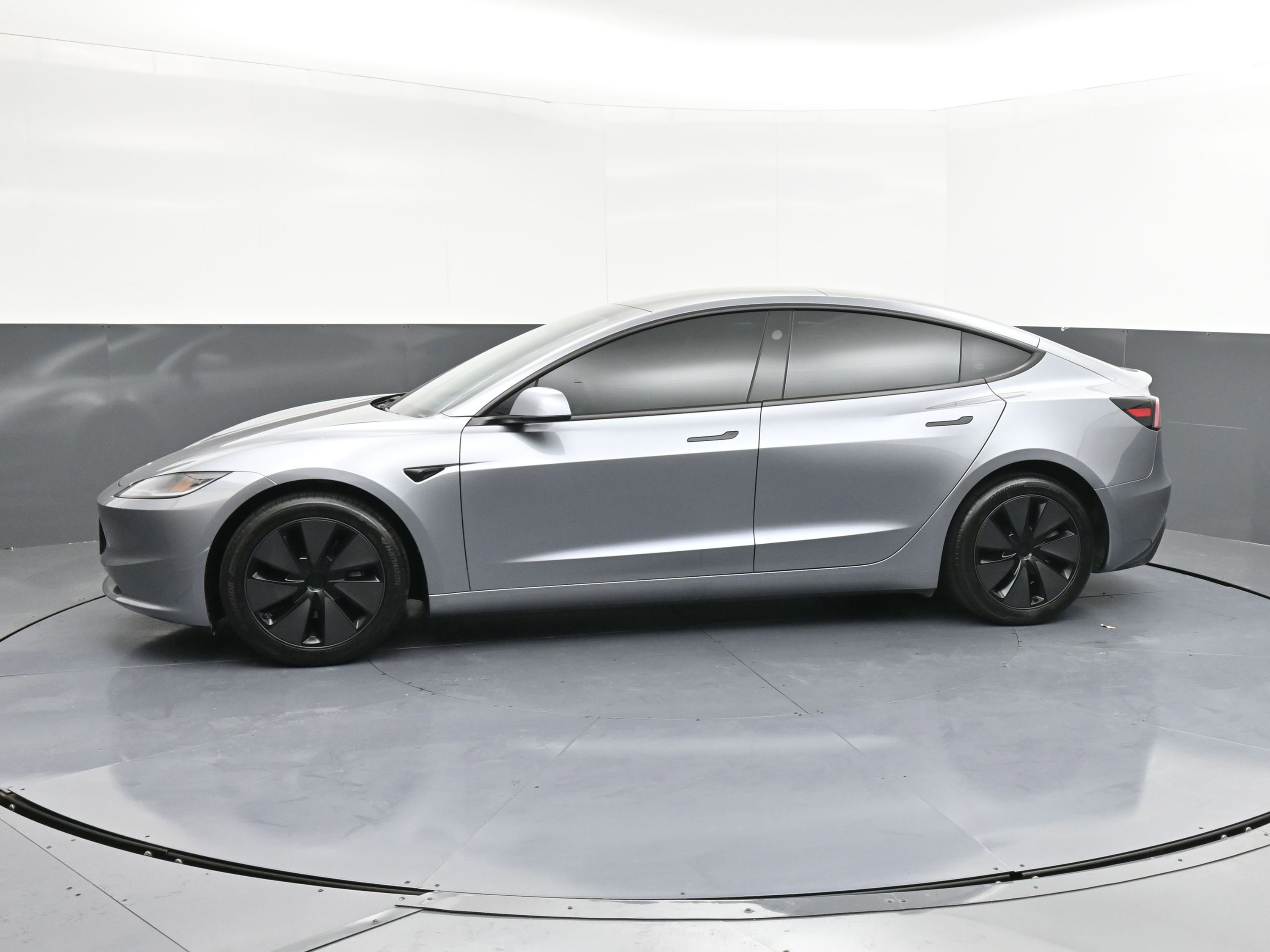 Used 2025 Tesla Model 3 Long Range image 5