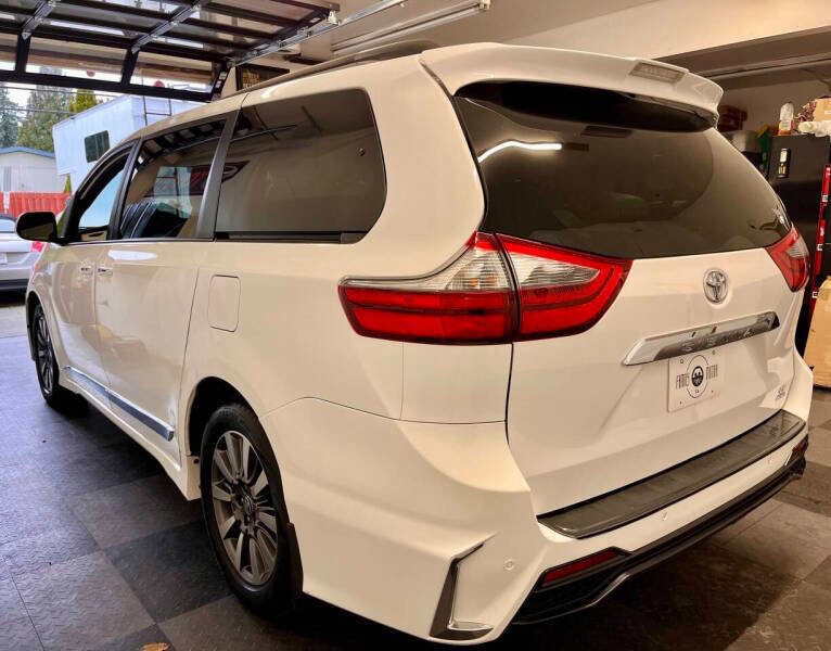 Used 2020 Toyota Sienna LE w/ LE Preferred Package AWD/4WD image 6