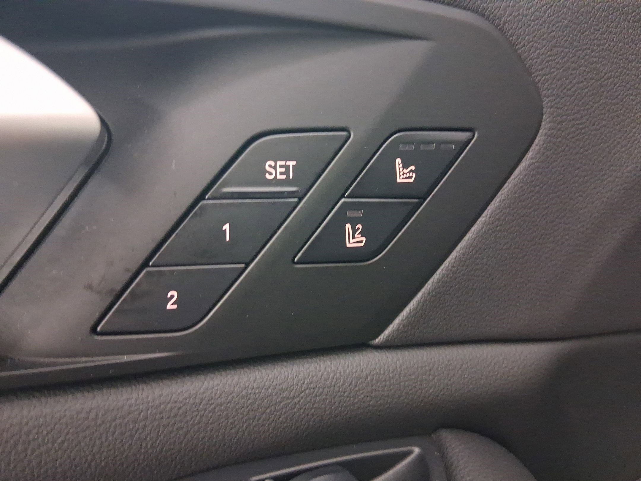 Certified 2022 BMW X5 xDrive40i w/ Luxury Seating Package image 16