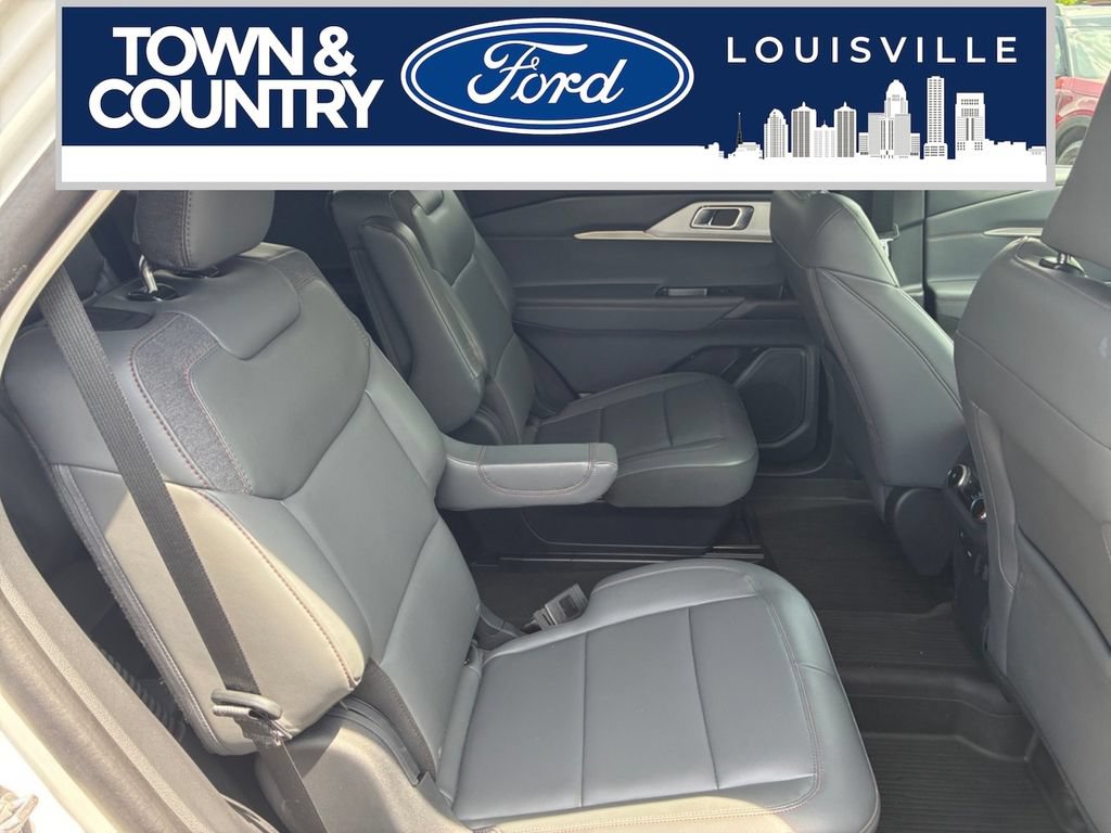Used 2025 Ford Explorer Active w/ Active Comfort Package AWD/4WD image 25