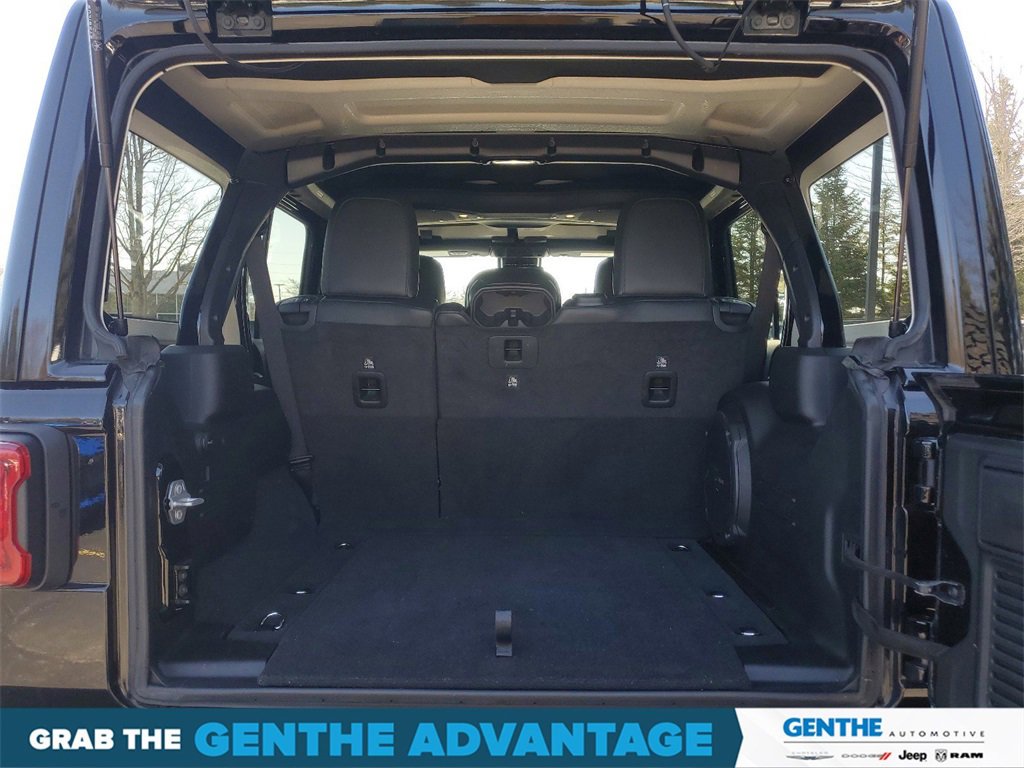 Certified 2024 Jeep Wrangler Unlimited Rubicon image 28