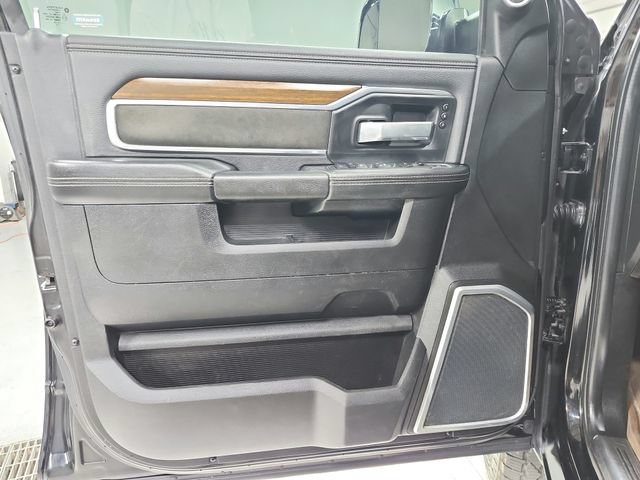 Used 2022 RAM 3500 Laramie AWD/4WD image 35
