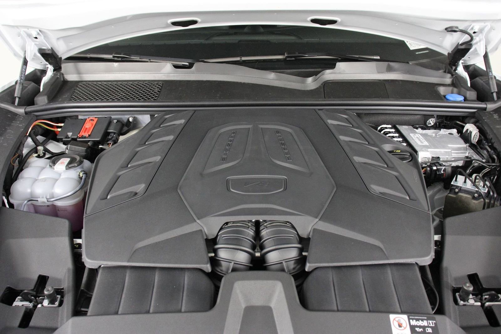 New 2026 Porsche Cayenne GTS image 20