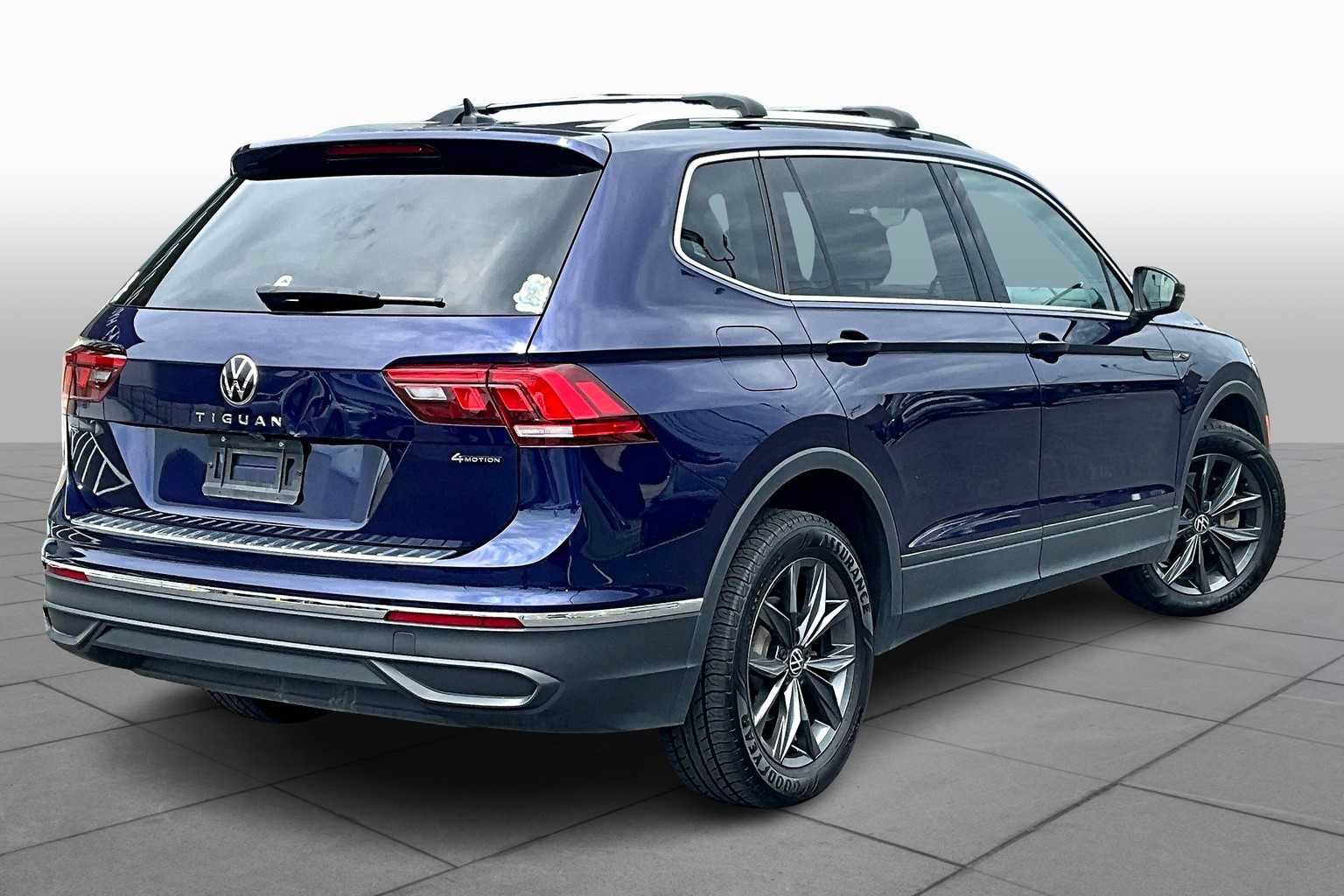 Used 2022 Volkswagen Tiguan SE AWD/4WD image 13