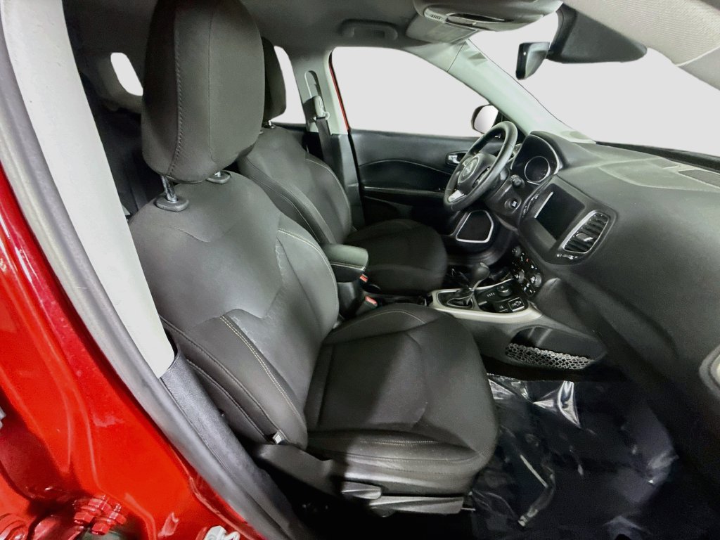 Used 2018 Jeep Compass Sport w/ Tech Group AWD/4WD image 28