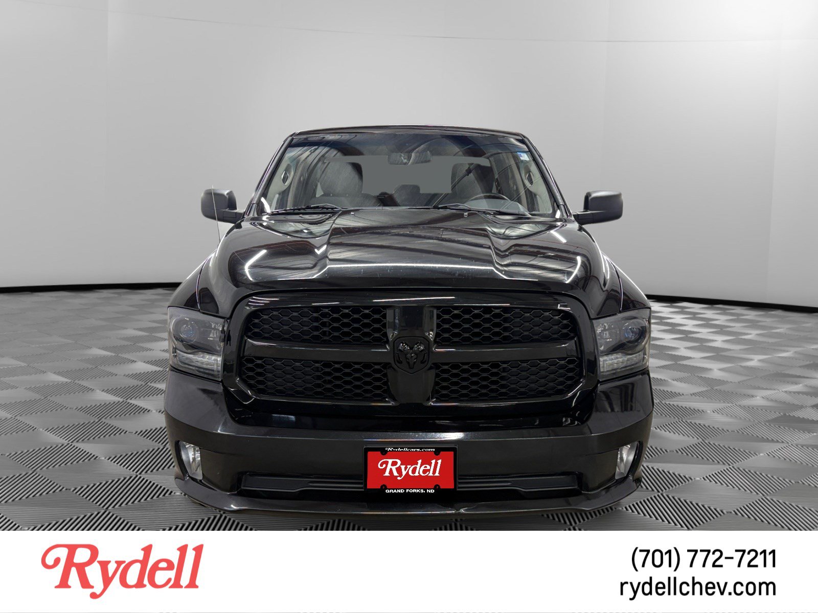 Used 2015 RAM 1500 Express w/ Black Ram 1500 Express Group AWD/4WD image 8