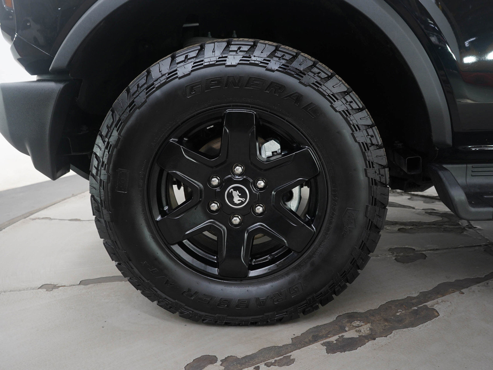 Used 2025 Ford Bronco Outer Banks image 26