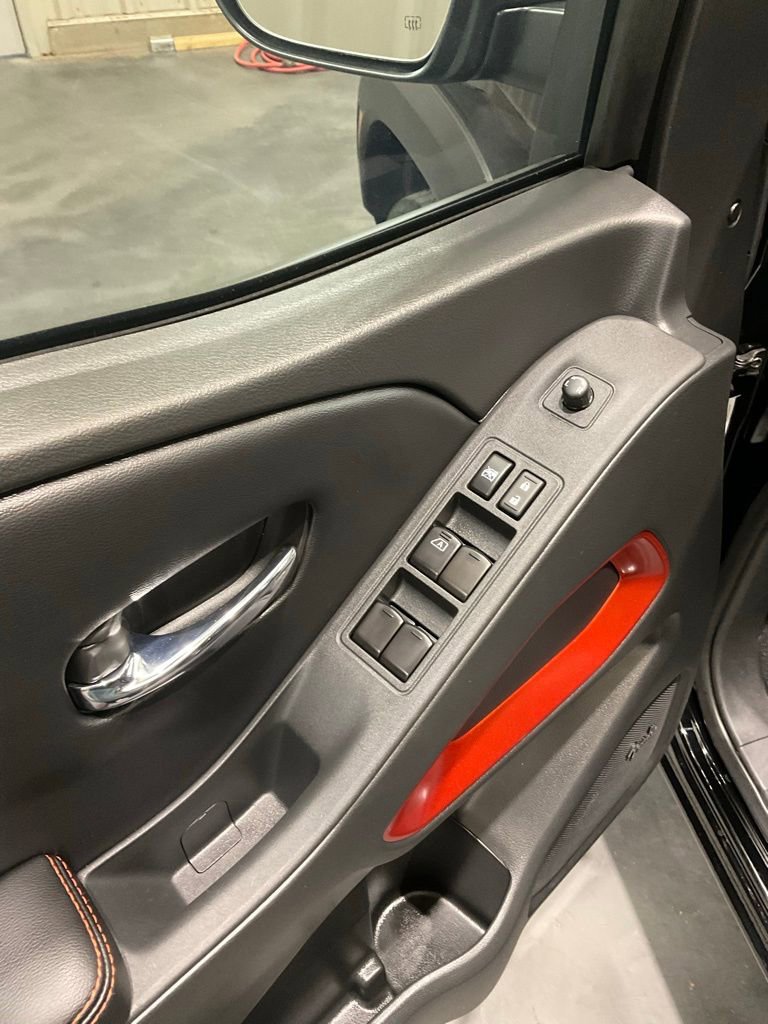 Used 2025 Nissan Frontier PRO-4X w/ Pro Premium Package image 7